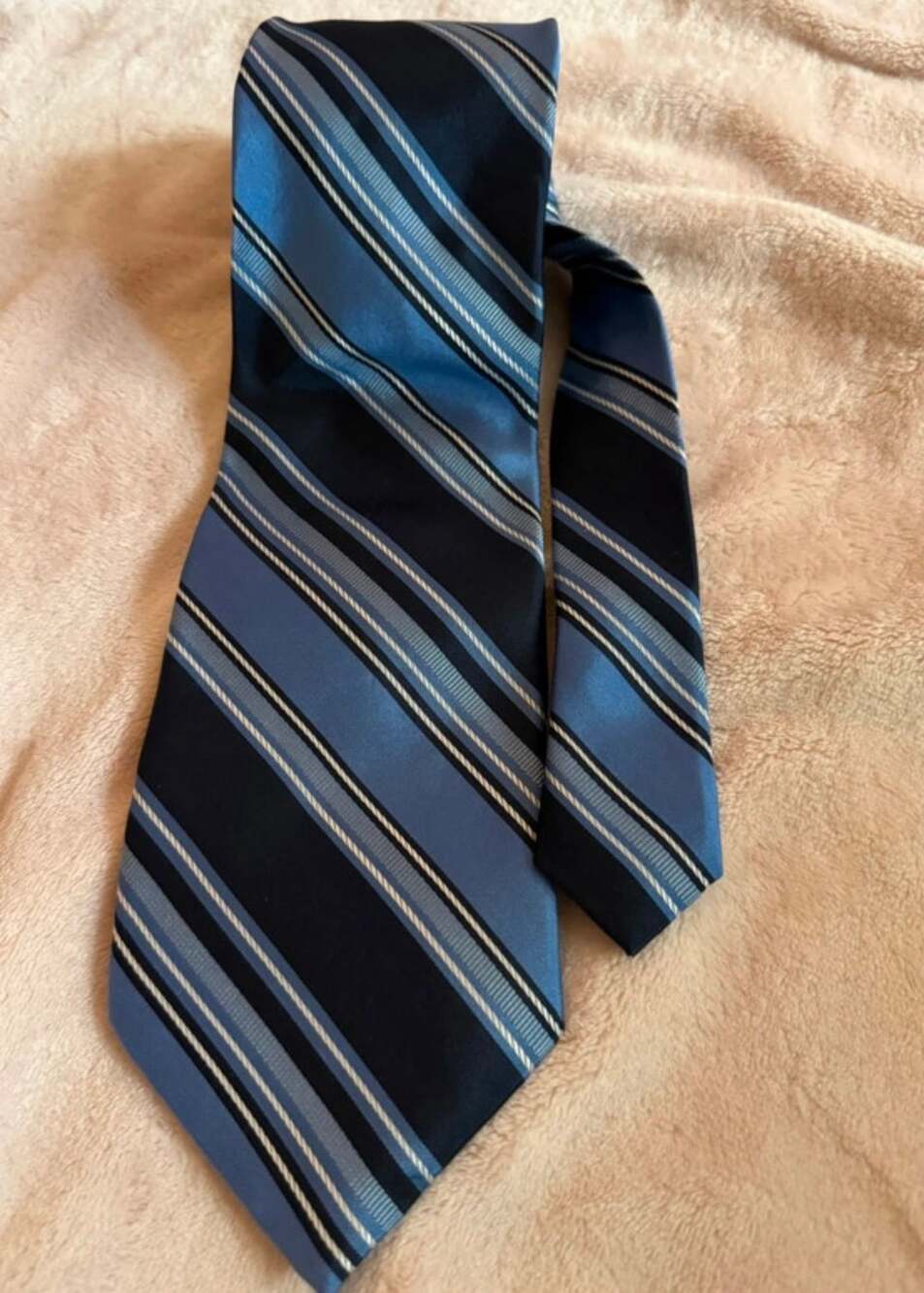 CM Gold Series Blue Striped Necktie Size Extra Long